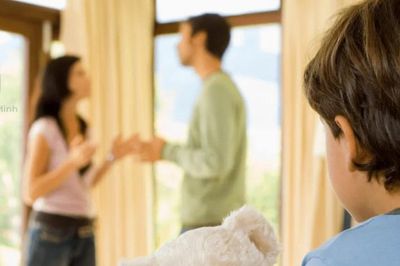 Những người mẹ 'đỏ mắt' tìm đường gặp lại con sau ly hôn