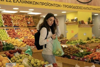 Vì sao một ổ bánh mì ở Đan Mạch đắt gấp ba lần Bulgaria?
