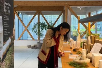 Lee Young Ae khoe nhan sắc trẻ trung trong loạt ảnh đời thường