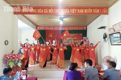 Lấy người dân làm trung tâm xây dựng đời sống văn hóa