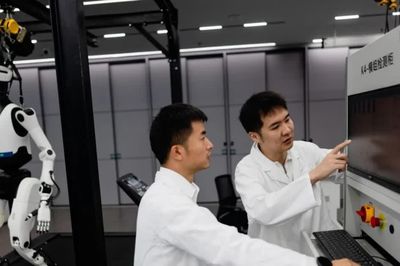 Các 'ông lớn' công nghệ Trung Quốc treo gói lương 1 triệu nhân dân tệ cho kỹ sư AI