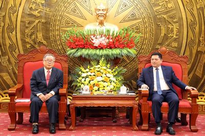 Bí thư Thành ủy Bắc Ninh Nguyễn Hồng Thái tiếp xã giao đoàn công tác Tập đoàn Y tế Seishokai (Nhật Bản)