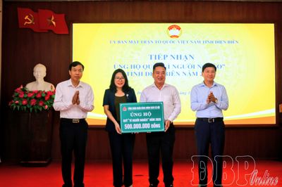 Tiếp nhận 500 triệu đồng ủng hộ Quỹ 'Vì người nghèo' năm 2026