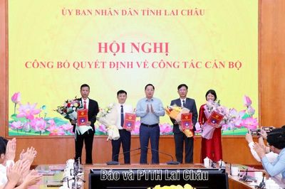 UBND tỉnh Lai Châu công bố 4 quyết định bổ nhiệm cán bộ