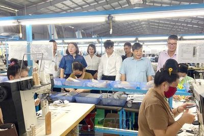 Kiểm tra việc chấp hành pháp luật lao động tại Công ty CP Giầy Yên Châu