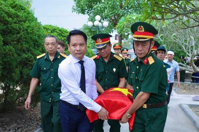 Đón nhận, truy điệu và an táng hài cốt liệt sĩ Lê Tước tại Nghĩa trang Liệt sĩ Dốc Lim