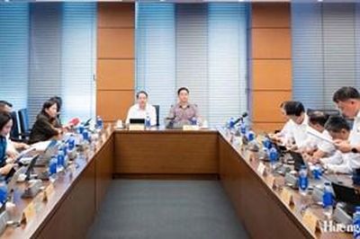Quốc hội thảo luận các dự án luật về an ninh dữ liệu, định danh điện tử