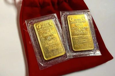 Giá vàng trong nước giảm nửa triệu đồng/lượng