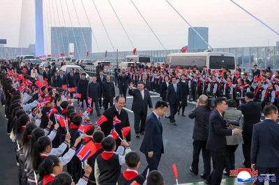 Ông Kim Jong Un bất ngờ thăm Trung Quốc, thúc đẩy quan hệ song phương