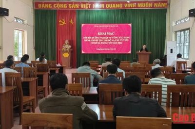 Bồi dưỡng nghiệp vụ công tác Đảng cho 59 cấp ủy viên cơ sở xã Tổng Cọt
