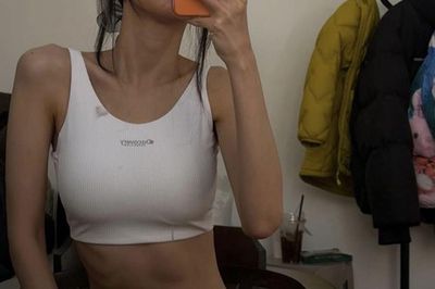 'Nữ hoàng legging' tuổi 32 vẫn đẹp quyến rũ, sở hữu vòng eo nhỏ đáng ngưỡng mộ, yêu thích loại nước làm từ 2 nguyên liệu quen thuộc