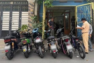 Ngăn chặn tình trạng học sinh tự ý 'độ, chế' xe điện