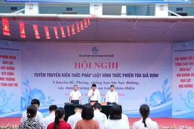 Tuyên truyền phòng, chống bạo lực học đường qua phiên tòa giả định tại xã Phù Đổng