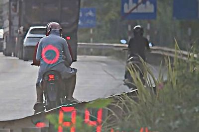 Tháo biển số chạy 84 km/h, cả lái xe và chủ xe nhận cái kết đắt giá