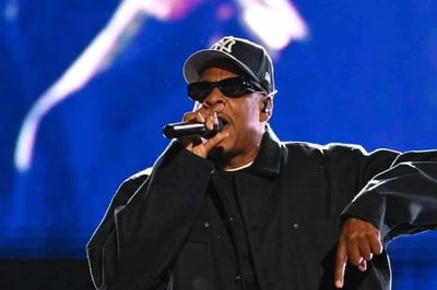 Jay-Z sẽ trình diễn tại Super Bowl Halftime Show 2027 sau 7 năm làm nhà sản xuất