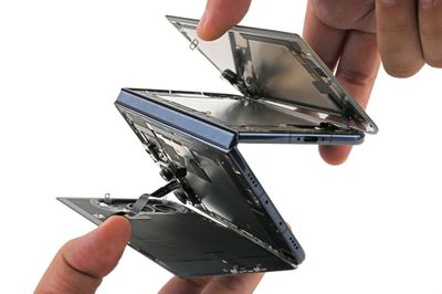 'Mổ' iPhone Duo, chuyên gia tìm ra điều bất ngờ
