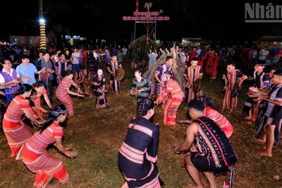 Hàng nghìn người tham dự Tuần lễ 'Phú Riềng Đỏ'