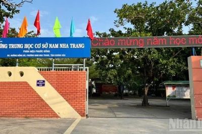 Nam Nha Trang nghiên cứu tổ chức lại mạng lưới trường học công lập