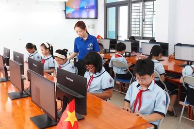 Giáo viên định hướng học sinh ứng dụng AI để phát triển năng lực tự học