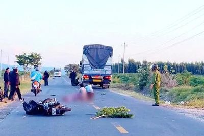 Gia Lai: Va chạm với xe tải, 2 người đi xe máy tử vong