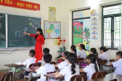 Bạo lực học đường thời AI và mạng xã hội: Áp lực từ thế giới ảo, hệ lụy đến đời thực