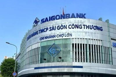 Một ngân hàng giảm gần 80% lợi nhuận quý III