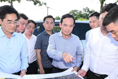 Bí thư Thành ủy TPHCM yêu cầu đẩy nhanh tiến độ các dự án ở Thủ Thiêm