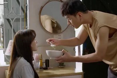 'Xóm nhỏ' tập 5: Phong bị bắt quả tang khi đang chăm sóc Trâm