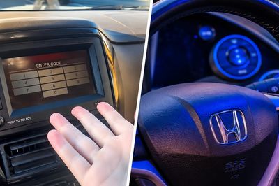 Thay ắc quy ô tô, chủ xe Honda bất ngờ 'mất' cả màn hình và camera lùi