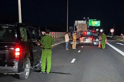 Chạy xe máy ngược chiều trên cao tốc, người đàn ông bị tông tử vong