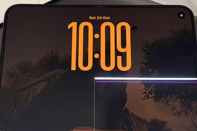 Nhà cung cấp bản lề iPhone Duo phủ nhận trách nhiệm sự cố nứt vỡ màn hình