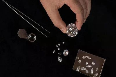Trung Quốc đưa kim cương nhân tạo vào chuỗi sản xuất bán dẫn và trí tuệ nhân tạo