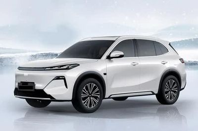 SUV hạng C siêu tiết kiệm xăng, giá hơn 400 triệu đồng