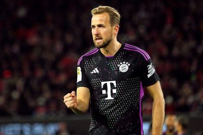 Harry Kane thắng giải tiền đạo hay nhất năm
