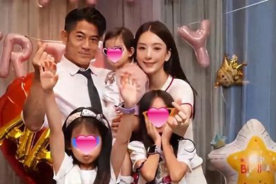 Quách Phú Thành đón sinh nhật bên vợ và 3 con gái