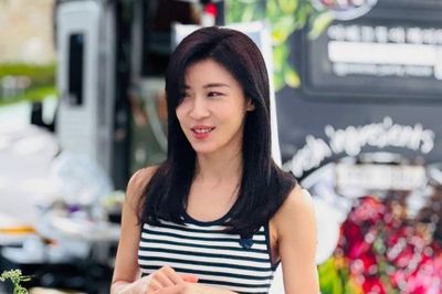 Lee Seo Jin nhận xét về nhan sắc Ha Ji Won sau 23 năm