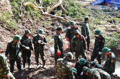 Quy tập thêm 4 hài cốt liệt sĩ ở Công viên Lê Thị Riêng