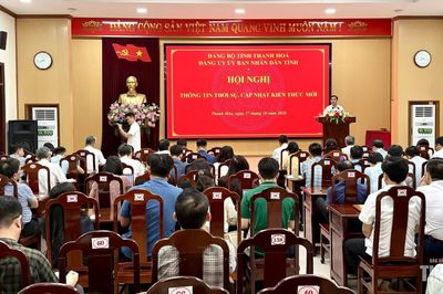 Đảng ủy UBND tỉnh thông tin thời sự, cập nhật kiến thức mới