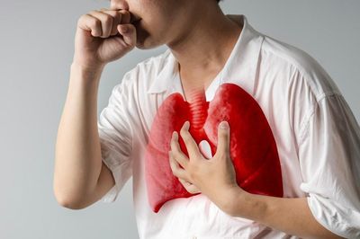 Trong khói thuốc có khoảng 69 chất gây tổn thương mô phổi