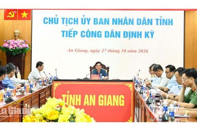 Chủ tịch UBND tỉnh An Giang Hồ Văn Mừng tiếp công dân định kỳ