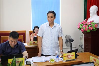 Phó Bí thư Thành ủy, Chủ tịch HĐND thành phố Nguyễn Việt Oanh làm việc với phường Tự Lạn