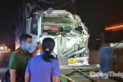 5 ô tô va chạm liên hoàn trên cao tốc TP. Hồ Chí Minh - Trung Lương, 2 người bị thương