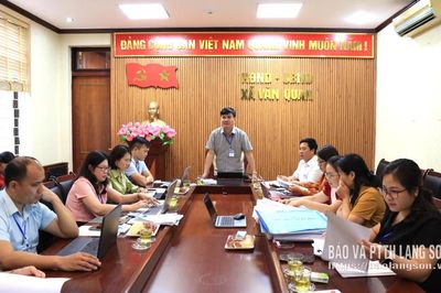 Kiểm tra kỷ luật kỷ cương hành chính và thực thi công vụ tại xã Văn Quan