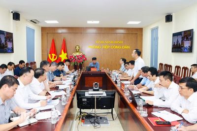 Đồng chí Bí thư Tỉnh ủy Trần Huy Tuấn tiếp công dân định kỳ tháng 10