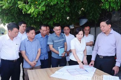 Đẩy nhanh tiến độ hoàn thiện hạ tầng kỹ thuật 2 cụm công nghiệp tại các xã Liên Minh, Phùng Nguyên
