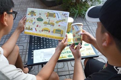 'Chiếc cốc kể chuyện quê hương'