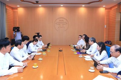 Hà Nội thúc đẩy hợp tác phát triển giao thông xanh, thông minh