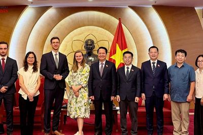 Tăng cường hợp tác với Viện KAS (Đức) trong công tác dân nguyện và giám sát