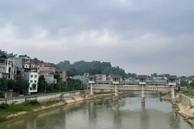 Ngày 28/10 sáng sớm có sương mù ở vài nơi, ngày trời nắng gián đoạn