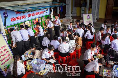 Khi lịch sử bước ra khỏi trang sách